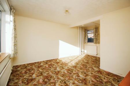 3 bedroom Semi-detached house for sale in Amhurst Close, New Parks, LE3