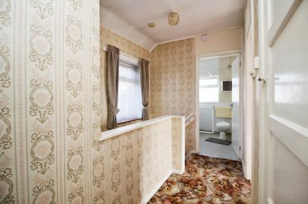 3 bedroom Semi-detached house for sale in Amhurst Close, New Parks, LE3
