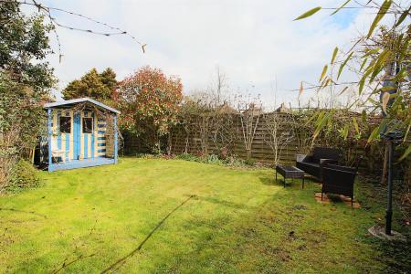 5 bedroom Detached house for sale in Armson Avenue, Kirby Muxloe, LE9