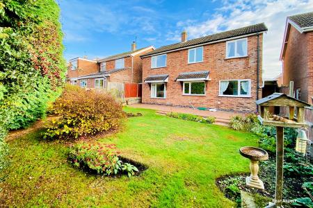 4 bedroom Detached house for sale in Arnolds Crescent, Newbold Verdon, LE9