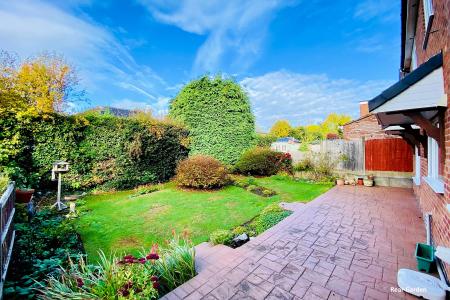 4 bedroom Detached house for sale in Arnolds Crescent, Newbold Verdon, LE9