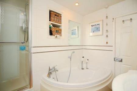 4 bedroom Detached house for sale in Arnolds Crescent, Newbold Verdon, LE9