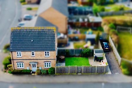 3 bedroom Semi-detached house for sale in Ashfield Road, Desford, LE9