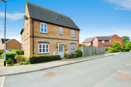 3 bedroom Semi-detached house for sale in Ashfield Road, Desford, LE9