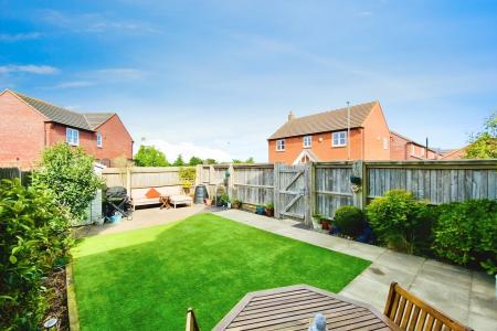 3 bedroom Semi-detached house for sale in Ashfield Road, Desford, LE9