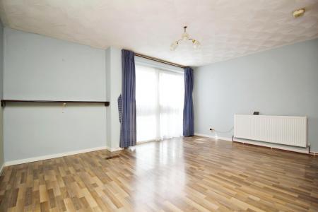 1 bedroom Flat for sale in Ashleigh Gardens, Ashleigh Road, Off Narborough Road, LE3