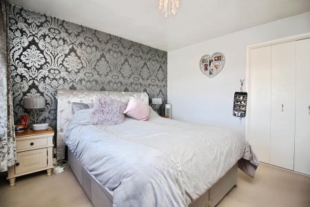 3 bedroom Terraced House for sale in Ashlyns Rise, Leicester, LE3