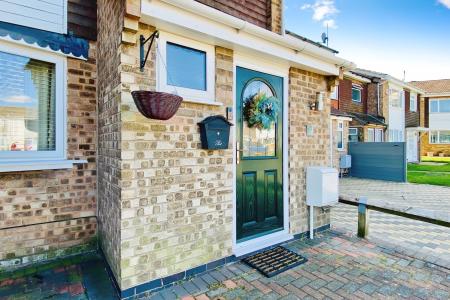 3 bedroom Terraced House for sale in Ashlyns Rise, Leicester, LE3