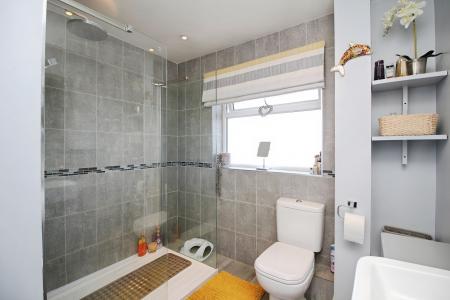 3 bedroom Terraced House for sale in Ashlyns Rise, Leicester, LE3