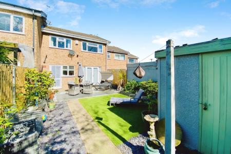 3 bedroom Terraced House for sale in Ashlyns Rise, Leicester, LE3