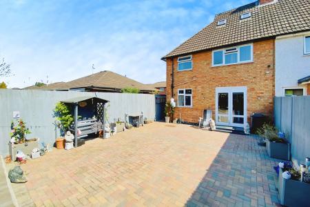 3 bedroom End of terrace house for sale in Audley End, Braunstone, LE3
