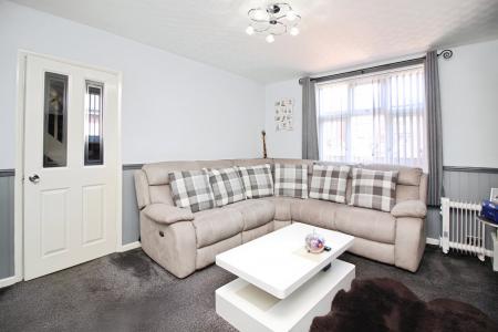 3 bedroom End of terrace house for sale in Audley End, Braunstone, LE3
