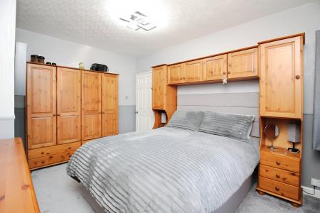 3 bedroom End of terrace house for sale in Audley End, Braunstone, LE3