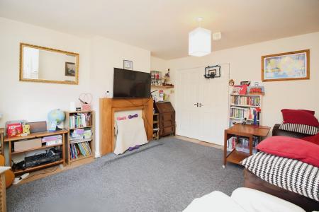 2 bedroom Semi-detached house for sale in Avon Road, Braunstone Town, LE3