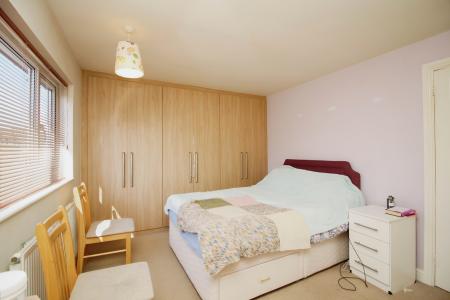 2 bedroom Semi-detached house for sale in Avon Road, Braunstone Town, LE3