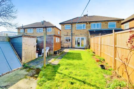 2 bedroom Semi-detached house for sale in Avon Road, Braunstone Town, LE3