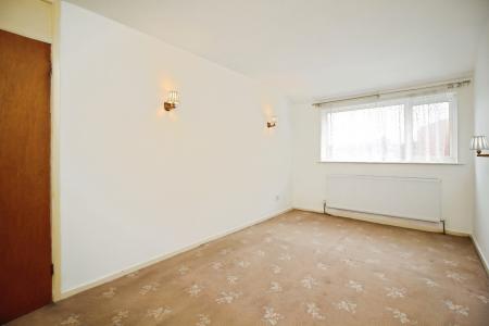 3 bedroom End of terrace house for sale in Barnwell Avenue, Leicester, LE4
