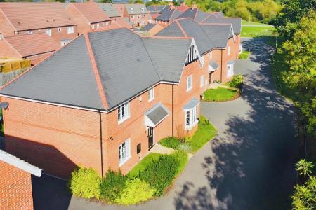 5 bedroom Detached house for sale in Barry Close, Kirby Muxloe, LE9