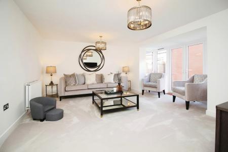 5 bedroom Detached house for sale in Barry Close, Kirby Muxloe, LE9