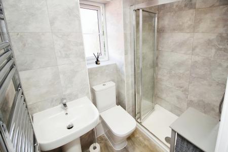 5 bedroom Detached house for sale in Barry Close, Kirby Muxloe, LE9