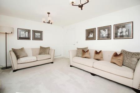 5 bedroom Detached house for sale in Barry Close, Kirby Muxloe, LE9