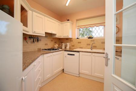 2 bedroom Detached bungalow for sale in Barry Drive, Kirby Muxloe, LE9