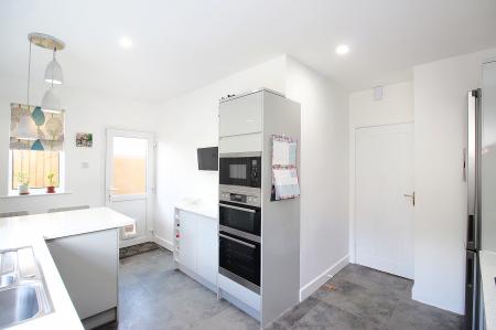 3 bedroom Detached bungalow for sale in Barry Drive, Kirby Muxloe, LE9