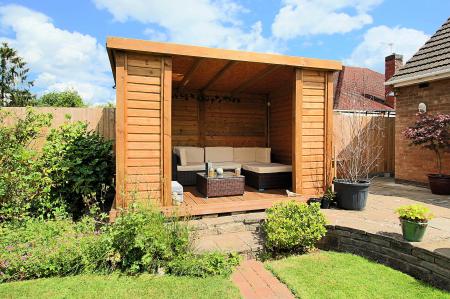 3 bedroom Detached bungalow for sale in Barry Drive, Kirby Muxloe, LE9