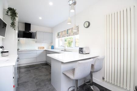 3 bedroom Detached bungalow for sale in Barry Drive, Kirby Muxloe, LE9