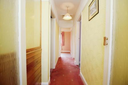 3 bedroom End of terrace house for sale in Barton Road, Leicester, LE3