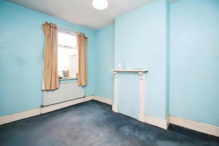 3 bedroom Terraced House for sale in Bassett Street, Leicester, LE3