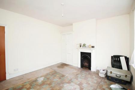 3 bedroom Terraced House for sale in Bassett Street, Leicester, LE3