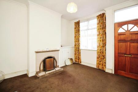 3 bedroom Terraced House for sale in Bassett Street, Leicester, LE3
