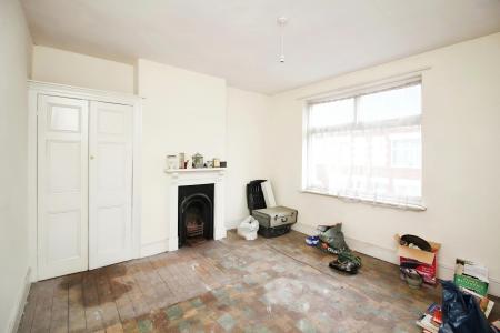 3 bedroom Terraced House for sale in Bassett Street, Leicester, LE3