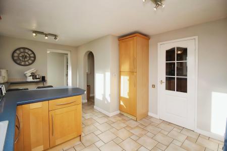 5 bedroom Detached house for sale in Extended 5 Bedroom Home - Beaumont Green, Groby, LE6