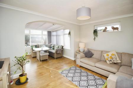 5 bedroom Detached house for sale in Extended 5 Bedroom Home - Beaumont Green, Groby, LE6