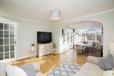 5 bedroom Detached house for sale in Extended 5 Bedroom Home - Beaumont Green, Groby, LE6