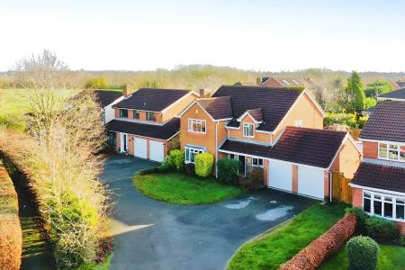 5 bedroom Detached house for sale in Extended 5 Bedroom Home - Beaumont Green, Groby, LE6