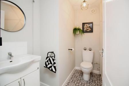 5 bedroom Detached house for sale in Extended 5 Bedroom Home - Beaumont Green, Groby, LE6