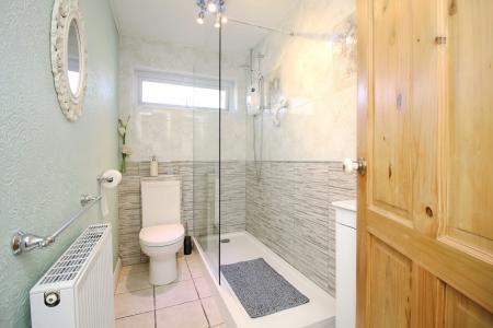 1 bedroom Terraced bungalow for sale in Beaumont Walk, off Anstey Lane, Leicester, LE4