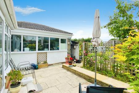 2 bedroom Semi-detached bungalow for sale in Bedford Close, Desford, LE9