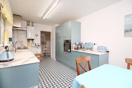 2 bedroom Semi-detached bungalow for sale in Bedford Close, Desford, LE9