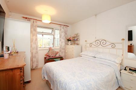 2 bedroom Semi-detached bungalow for sale in Bedford Close, Desford, LE9