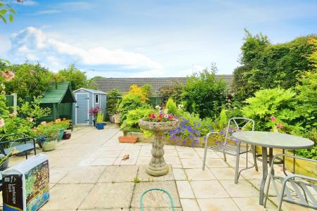 2 bedroom Semi-detached bungalow for sale in Bedford Close, Desford, LE9