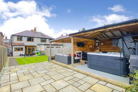 3 bedroom Semi-detached house for sale in Beechfield Avenue, Birstall, LE4