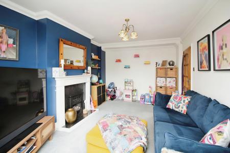 3 bedroom Semi-detached house for sale in Beechfield Avenue, Birstall, LE4