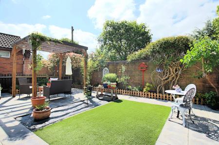 2 bedroom Semi-detached bungalow for sale in Berrington Close, Botcheston, LE9