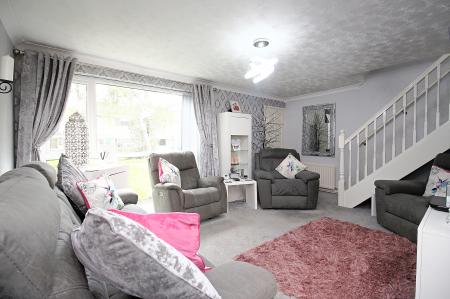 3 bedroom Semi-detached house for sale in Blakesley Walk, Beaumont Leys, LE4