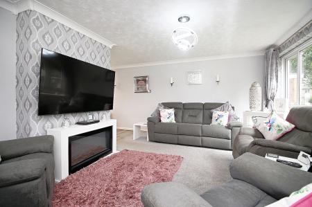 3 bedroom Semi-detached house for sale in Blakesley Walk, Beaumont Leys, LE4