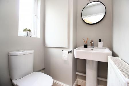 3 bedroom Semi-detached house for sale in Bluebell Close, Kirby Muxloe, LE9